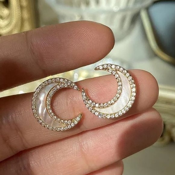 Sparkly Pearlized White Celestial Crescent Moon CZ Diamonds Stud Earrings NEW - Picture 6 of 7